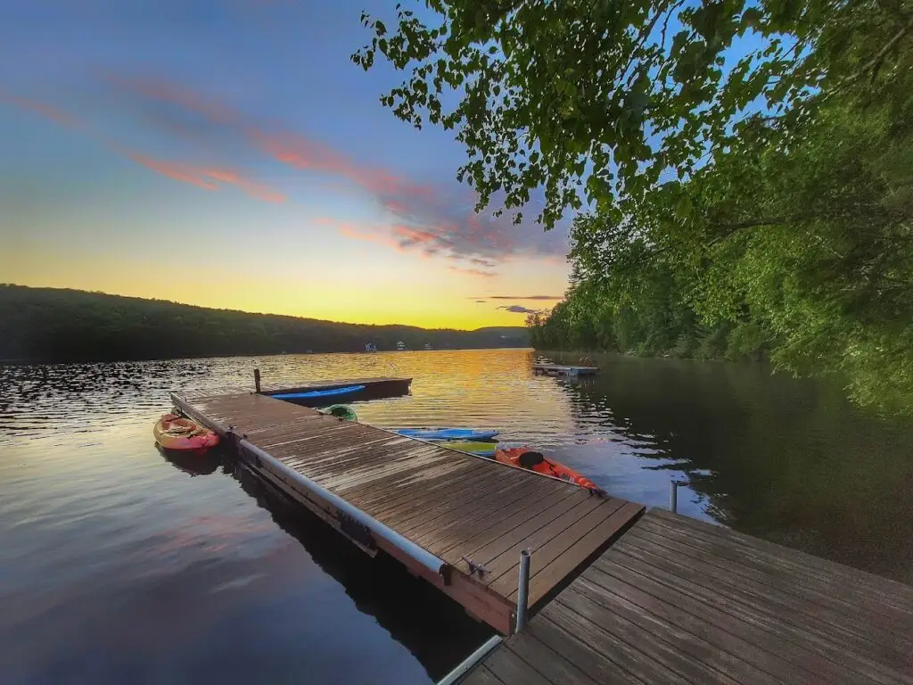 a dock on a lake